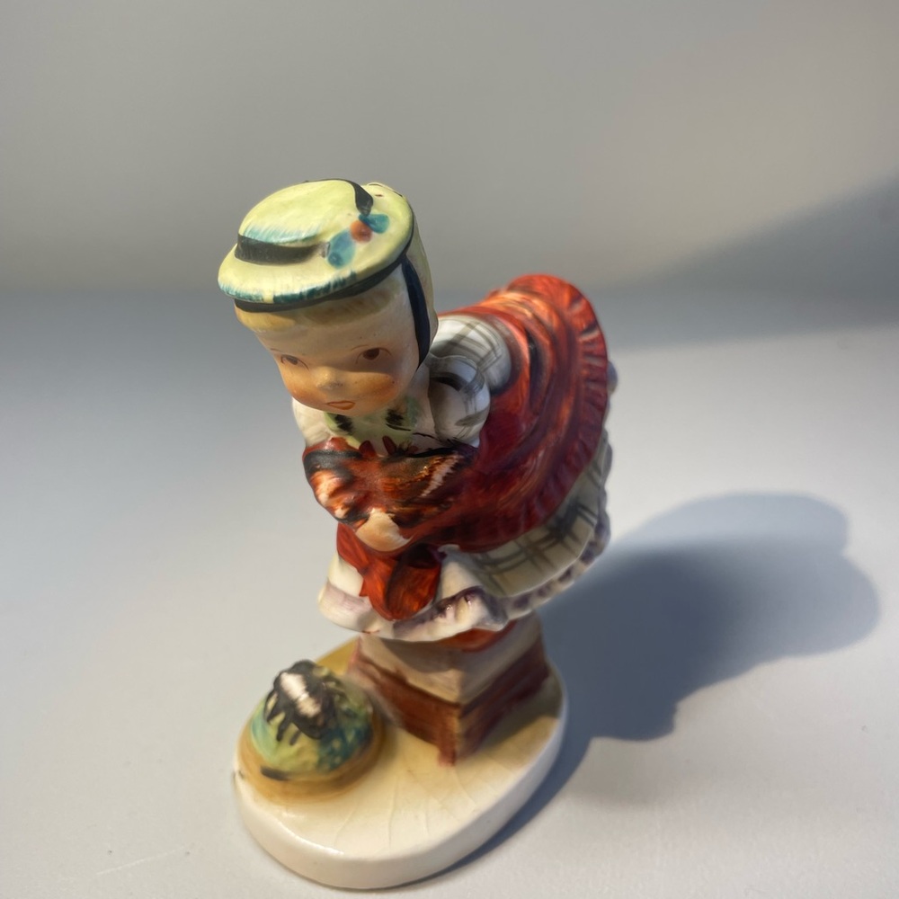 Vintage Lefton Japan Little Miss Muffin Nursery Rhyme Series Figurine